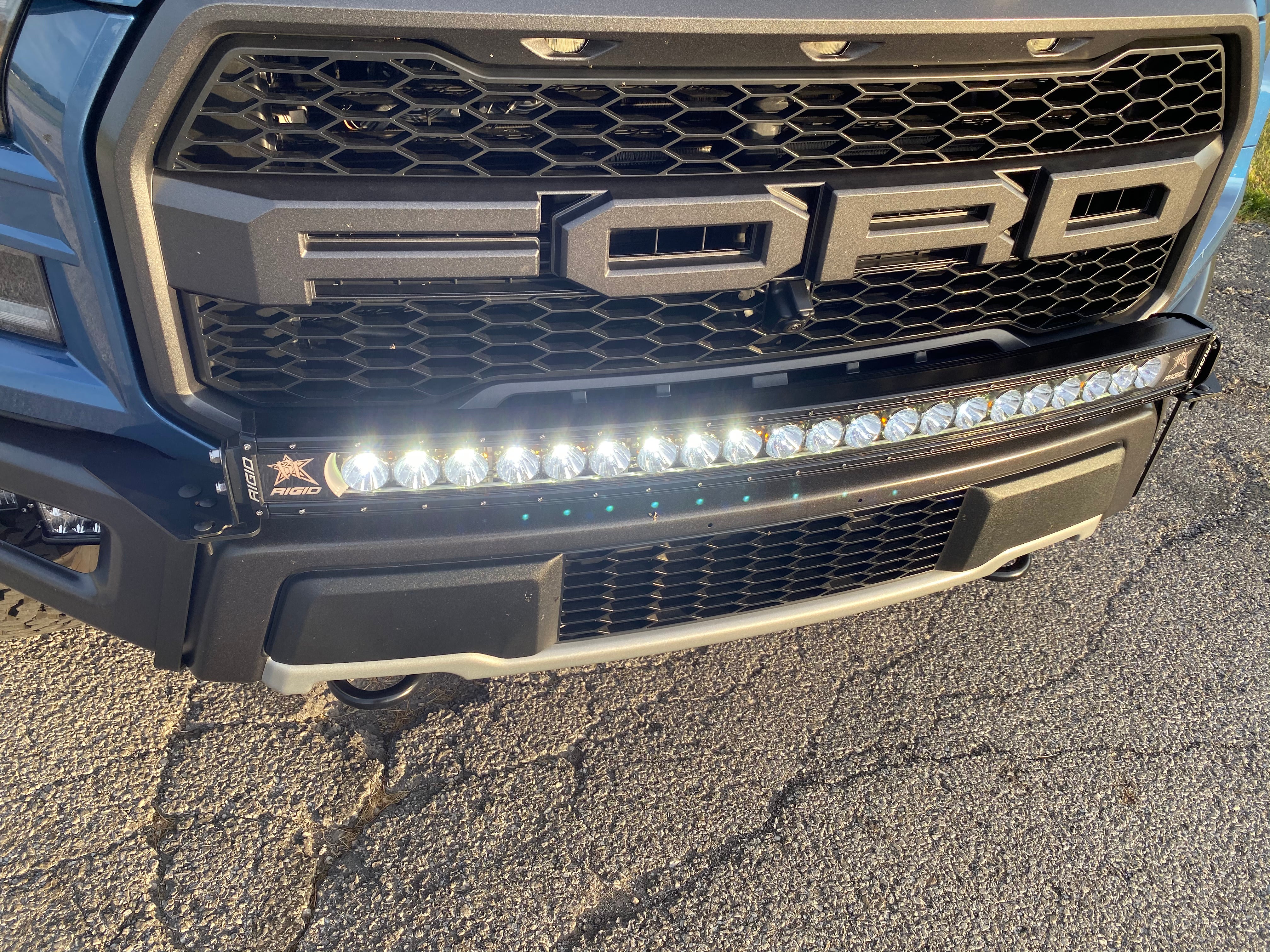 SPV Parts 2017-2020 Ford F-150 Raptor NO DRILL Bumper Mount & Rigid 40'' Curved Light Bar Kit