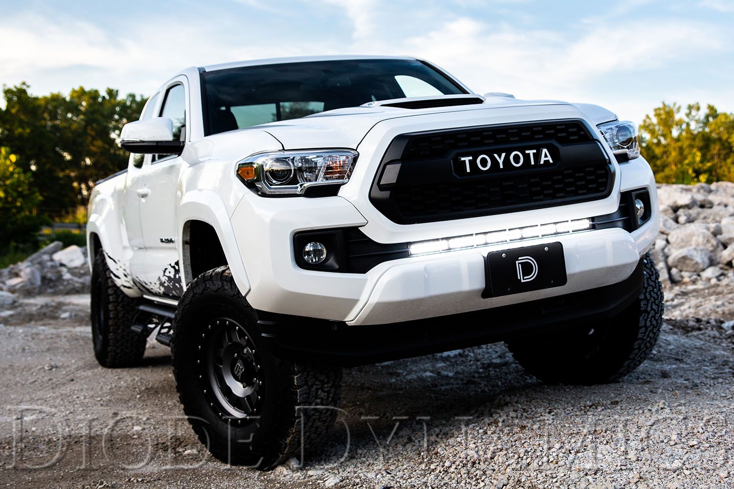 2016-2023 Toyota Tacoma Stealth Light Bar Kit