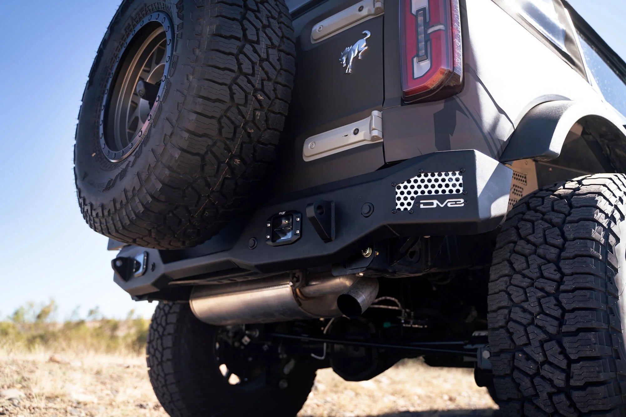 DV8 2021-2024 Ford Bronco | MTO Series Rear Bumper - RBBR-01