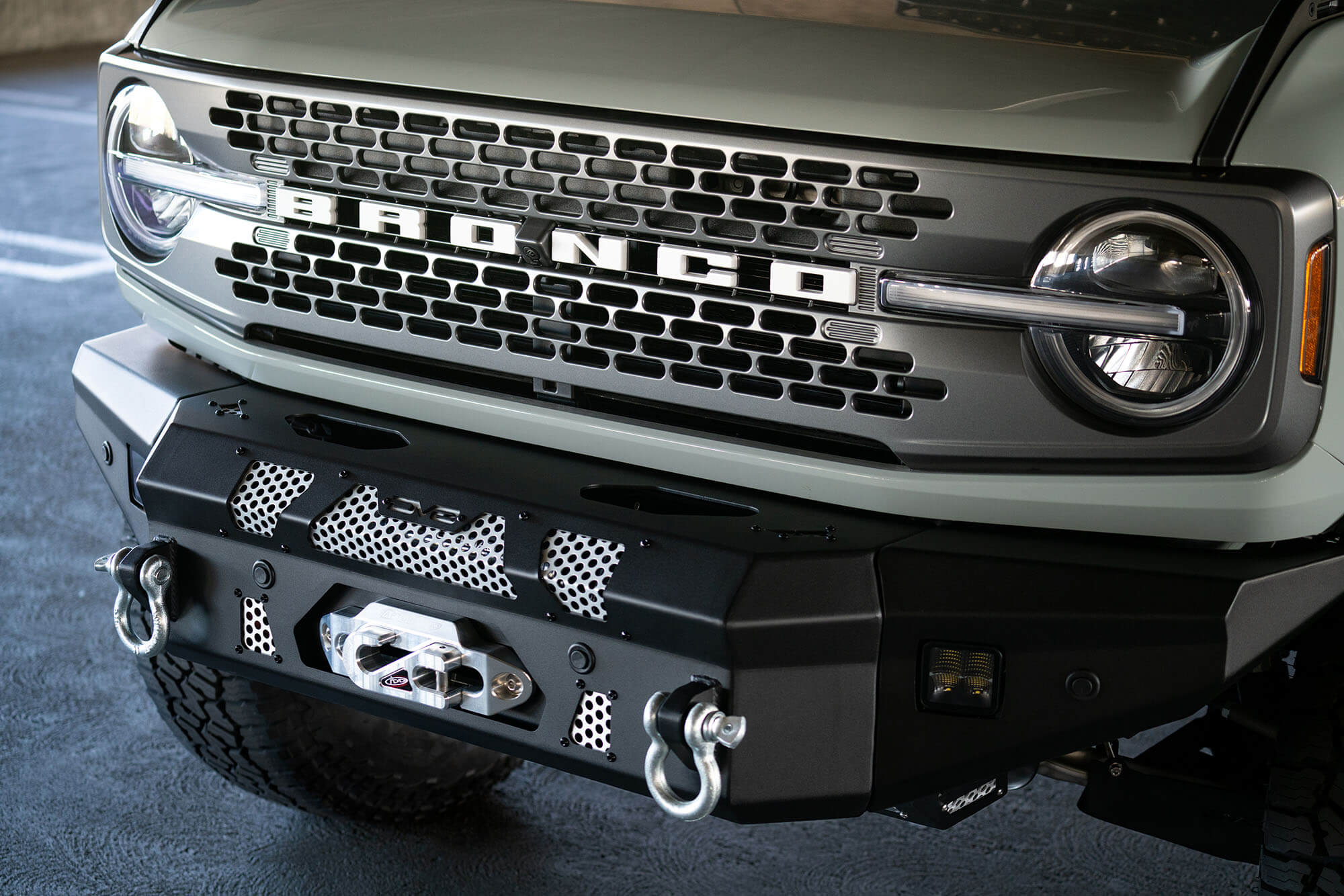 DV8 2021-2023 FORD BRONCO | MTO Series Winch Front Bumper - FBBR-01