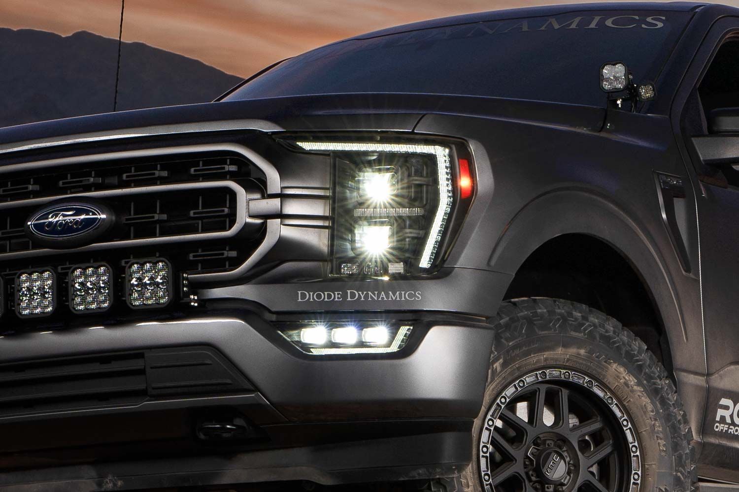 Headlamp and Fog Lamp Kit | FORD F-150 RAPTOR 2022 Headlamp and Fog Lamp Kit | FORD F-150 RAPTOR 2022