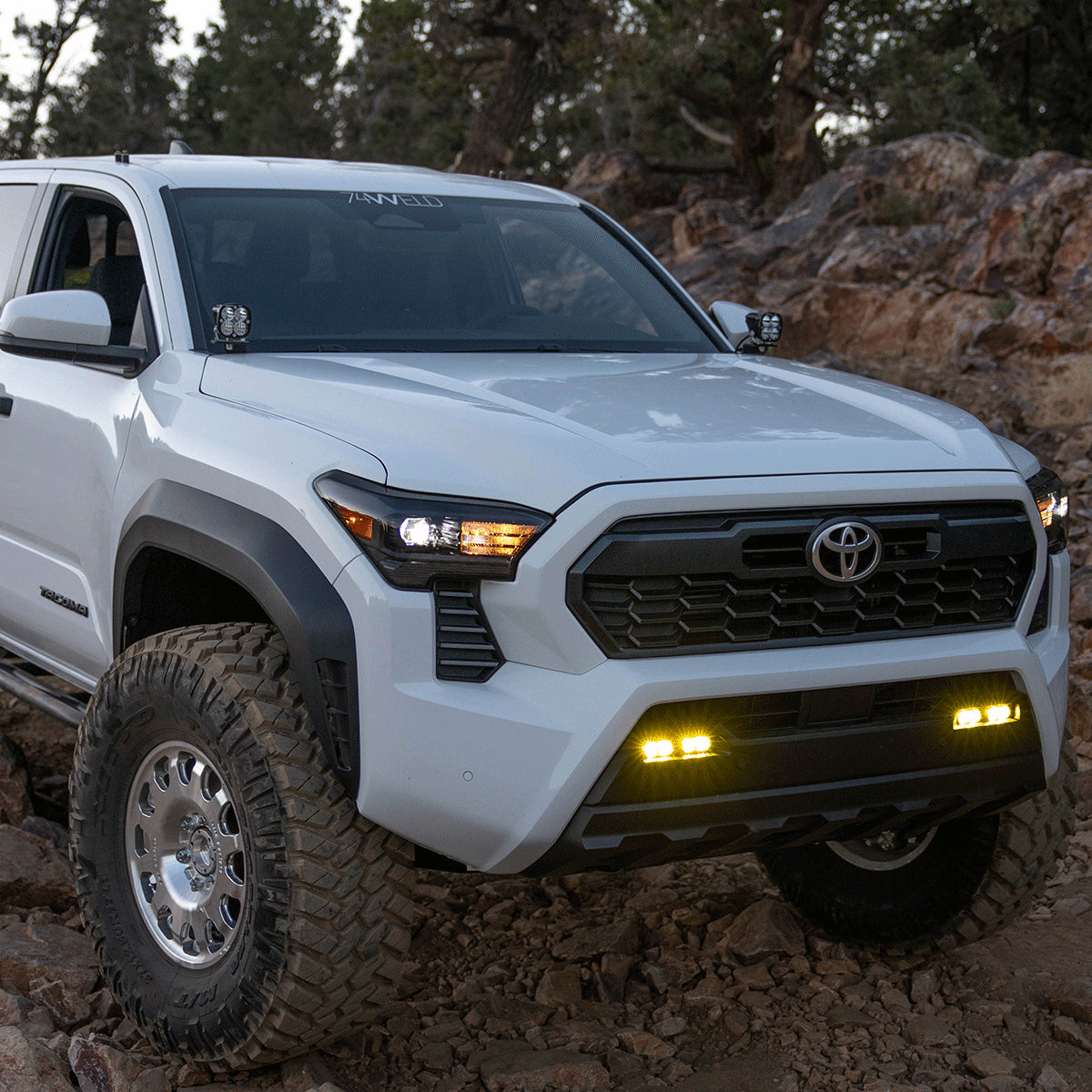 2024-On Toyota Tacoma Squadron Sport/Pro A-pillar Kit