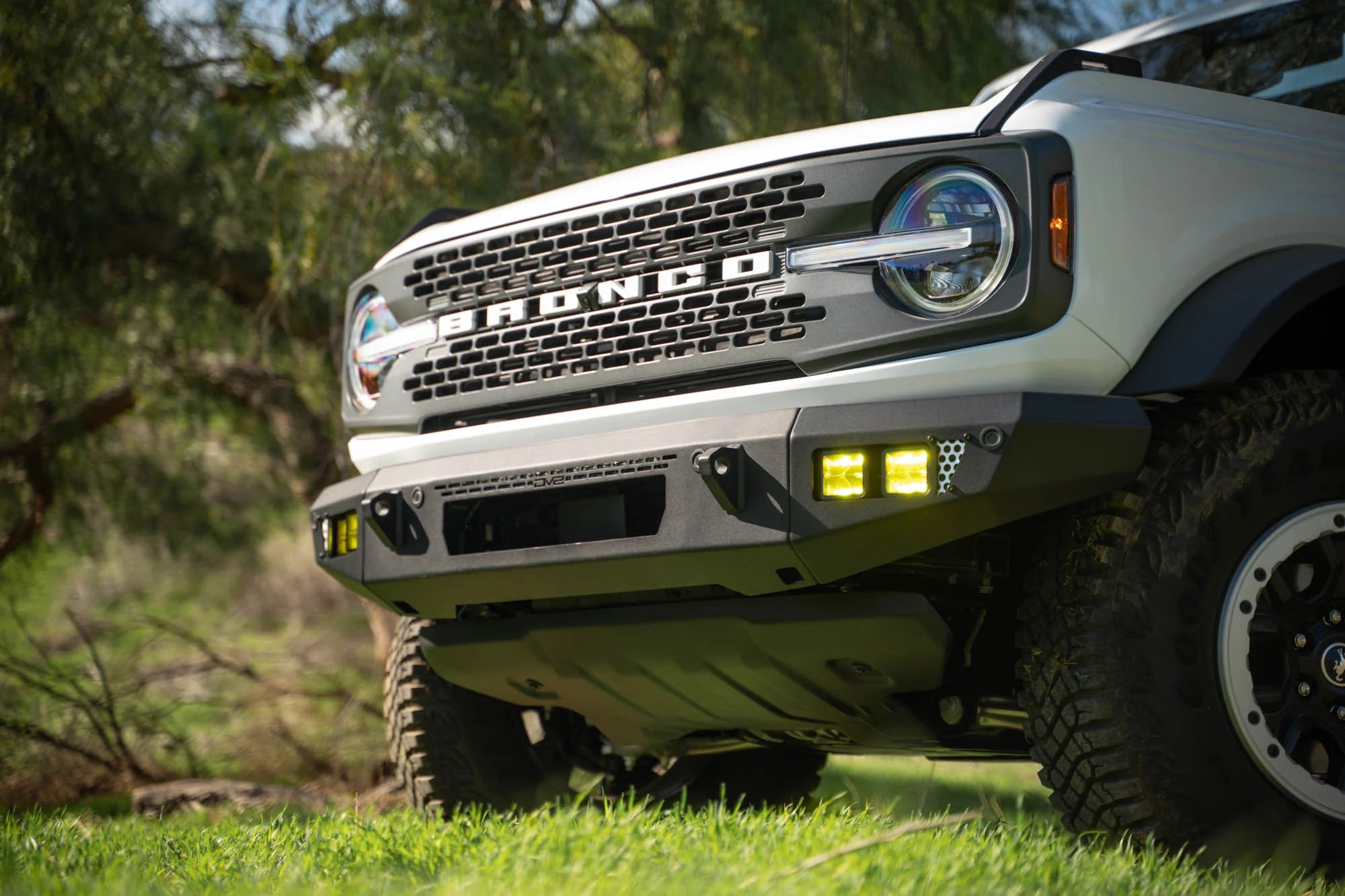 DV8 2021-2024 Ford Bronco | OE Plus Series Front Bumper V2 FBBR-06