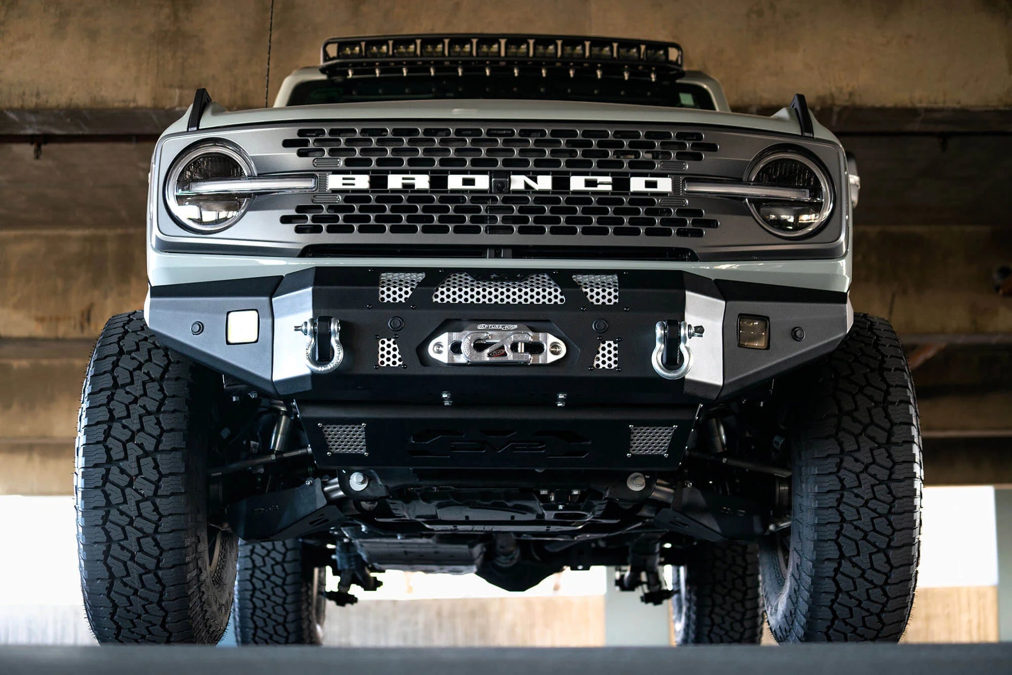 DV8 2021-2023 FORD BRONCO | MTO Series Winch Front Bumper - FBBR-01