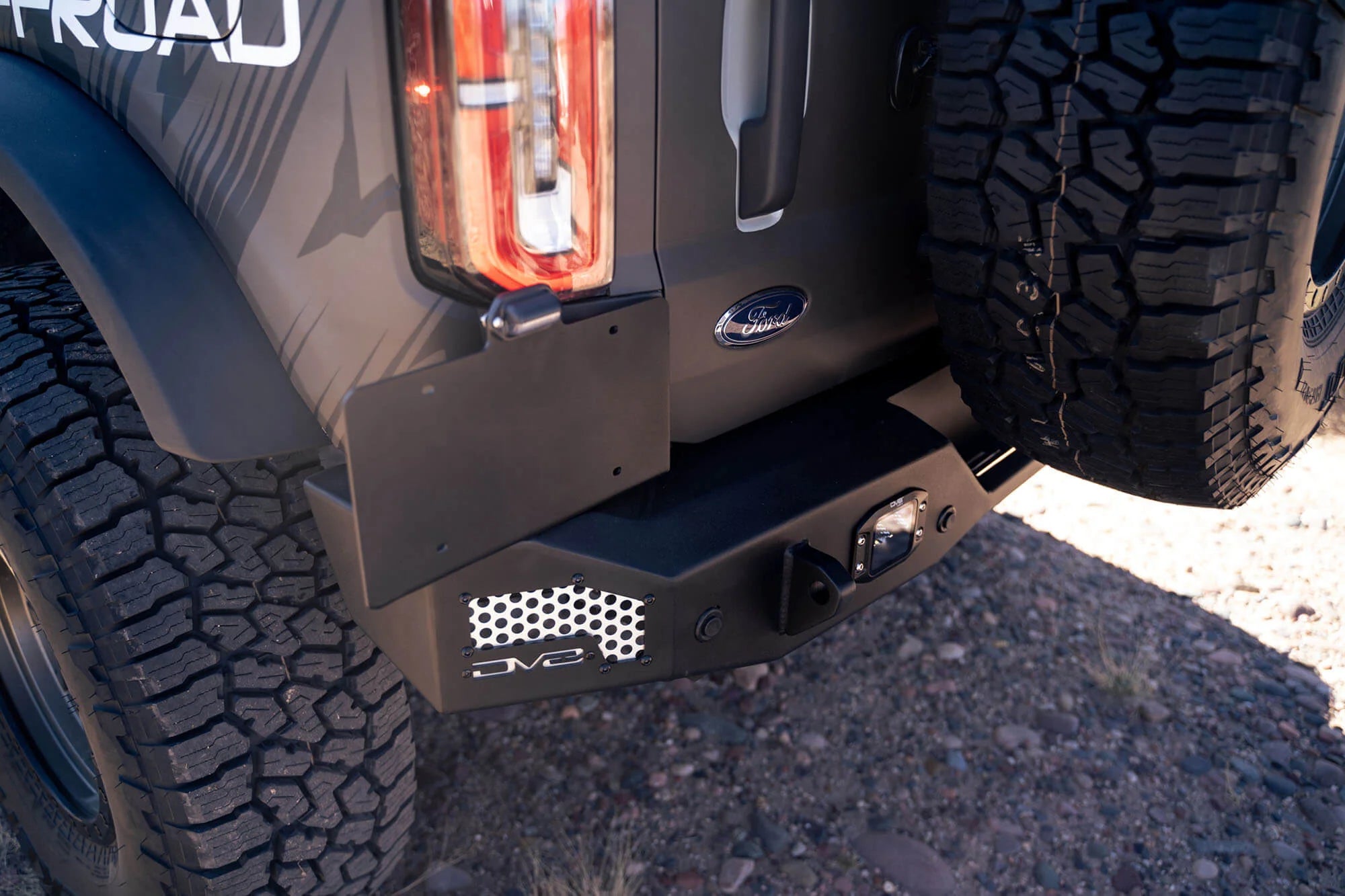 DV8 2021-2024 Ford Bronco | MTO Series Rear Bumper - RBBR-01