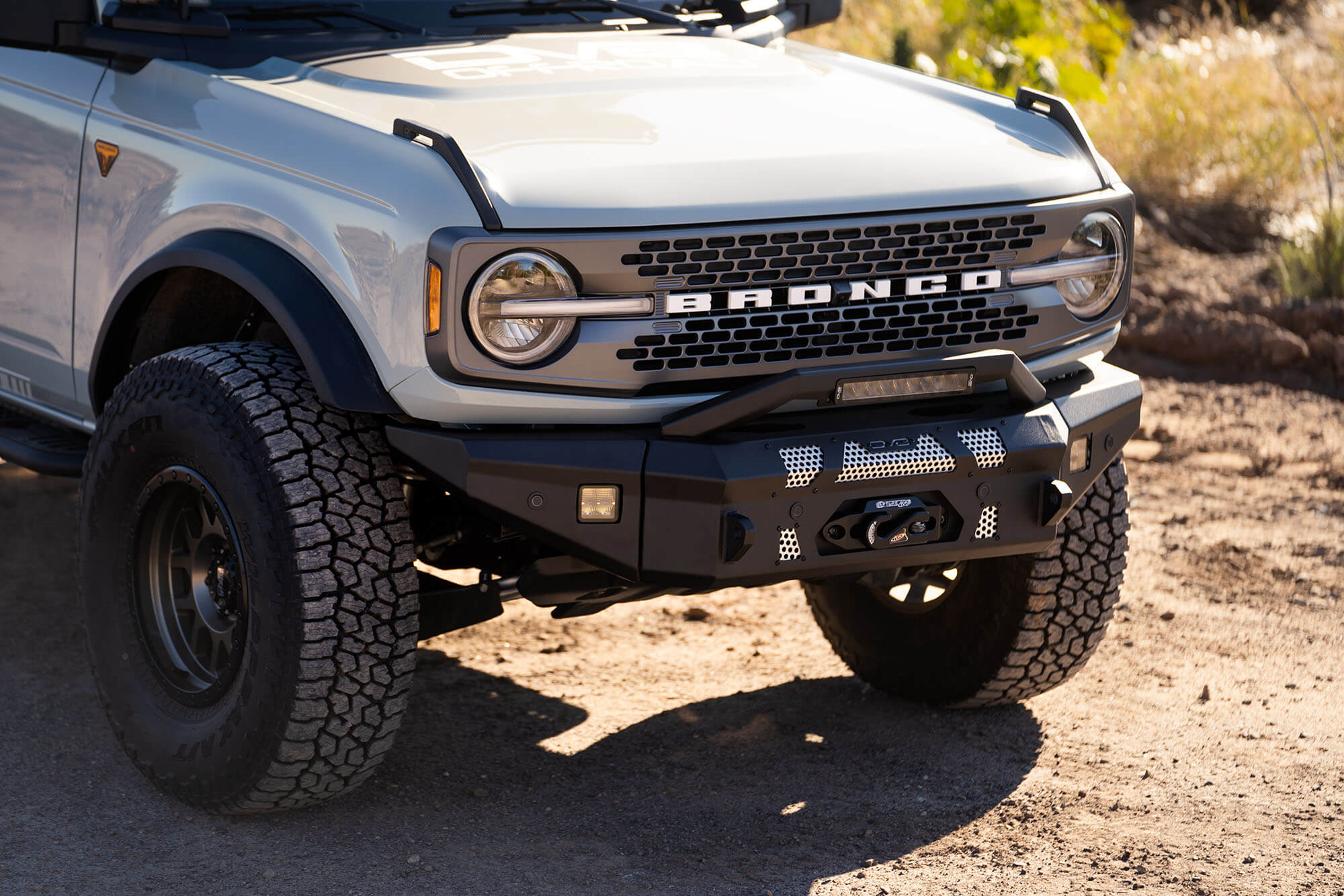 DV8 2021-2023 FORD BRONCO | MTO Series Winch Front Bumper - FBBR-01