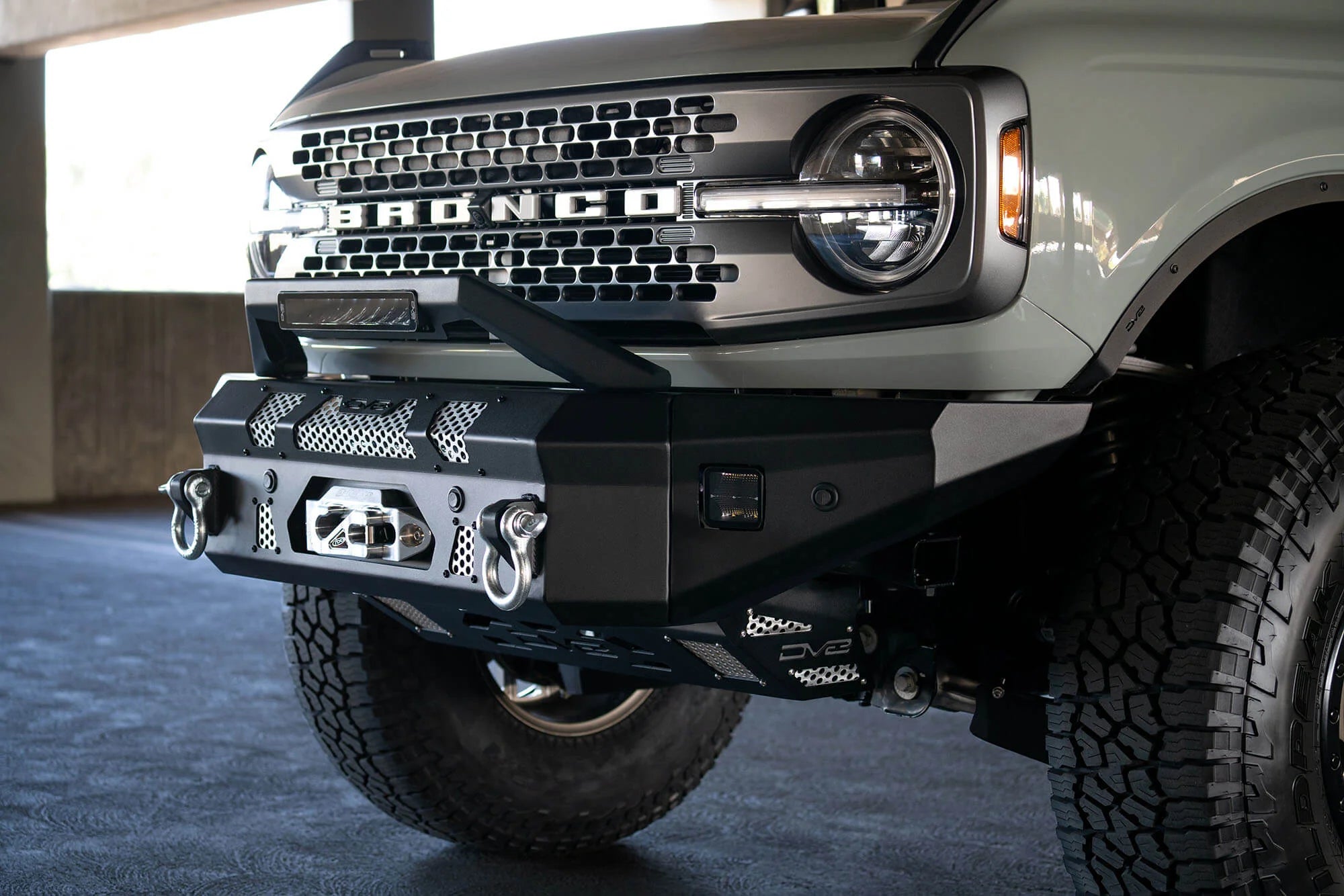 DV8 BULL BAR WITH LED LIGHT BAR MOUNT | FOR MTO SERIES FRONT BUMPERS - LBUN-01